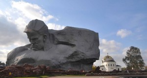 "Мужество" - главный монумент мемориального комплекса "Брестская крепость"
